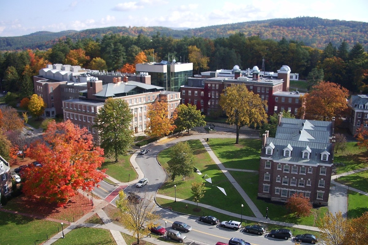 Former Dartmouth coach sues college, alleges blacklisting and defamation